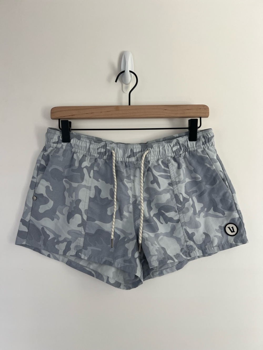 Vuori Sunwashed Short | Grey Camo | Women’s Small | VW369